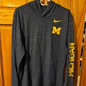 Mens Nike Michigan Wolverines Hoodies size XL